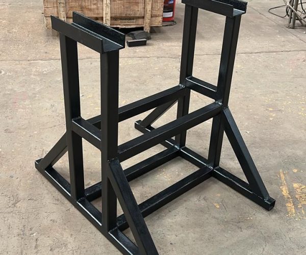 Fabricated industrial support stand mechanical design for product positioning during manufacturing